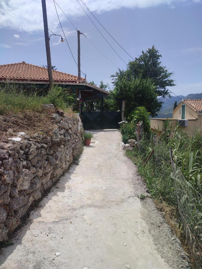 Πέτρινο Σπίτι Hotel Lazaráta Kültér fotó